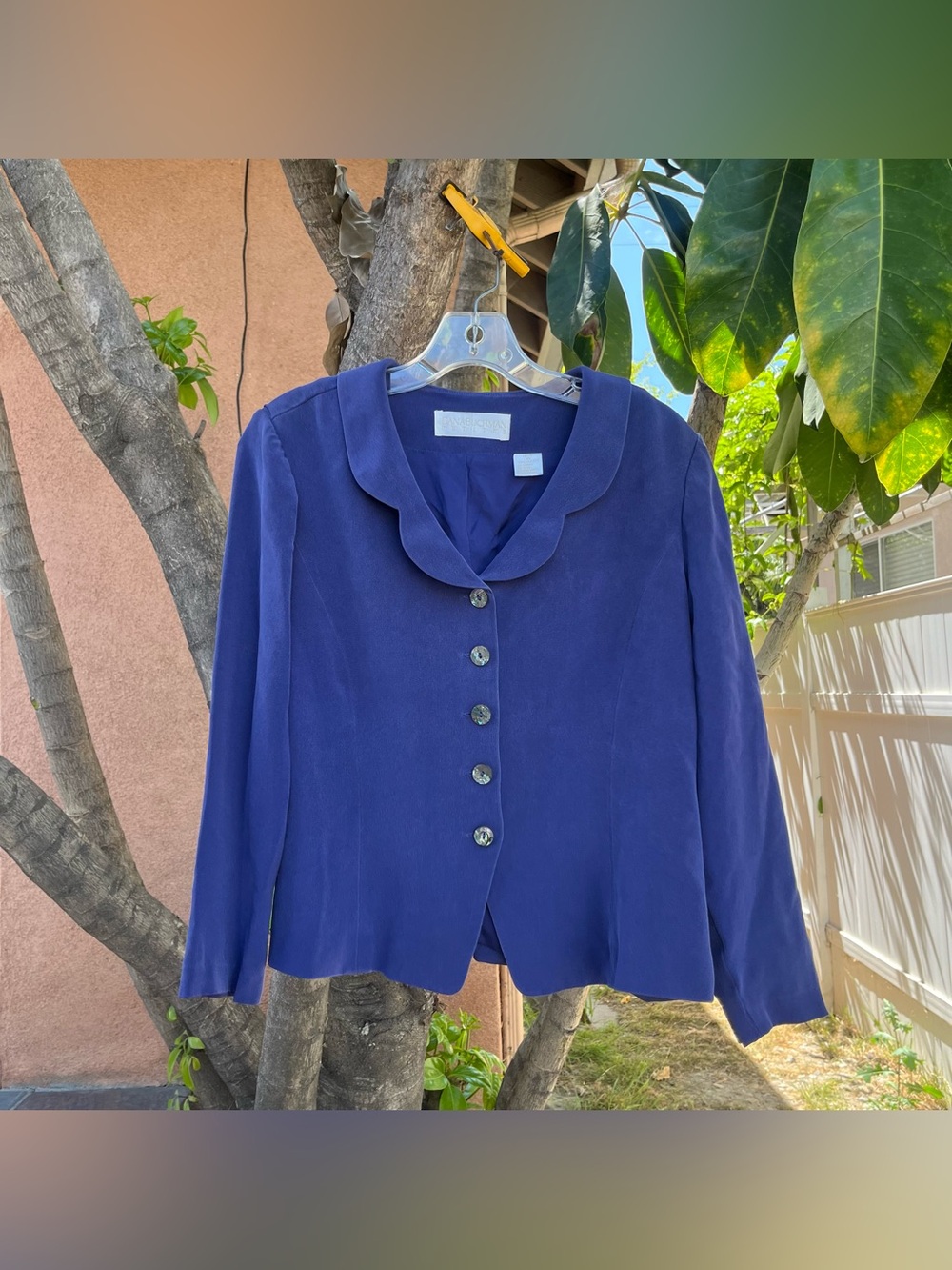 Vintage 90s Dana Bachman Button Down 100% Silk Top / Light Blazer .